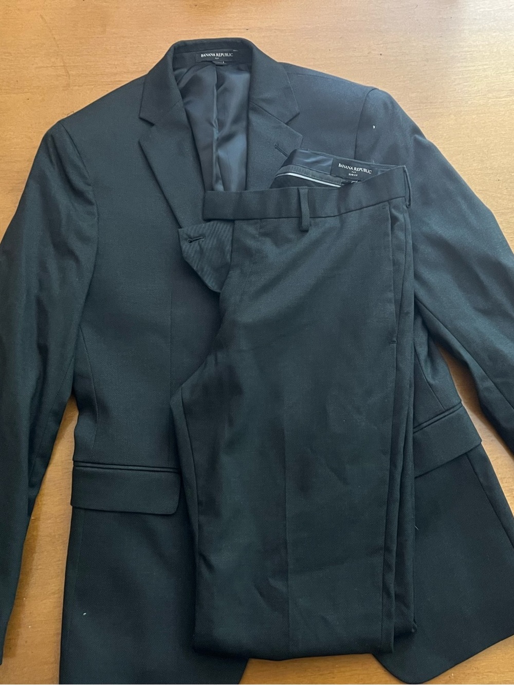 Banana Republic Charcoal Great Suit - Jacket 36R Pants 29/32